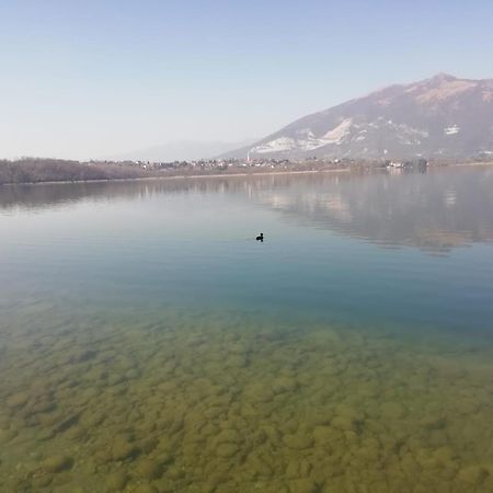 La Poesia Del Lago Oggiono Eksteriør bilde